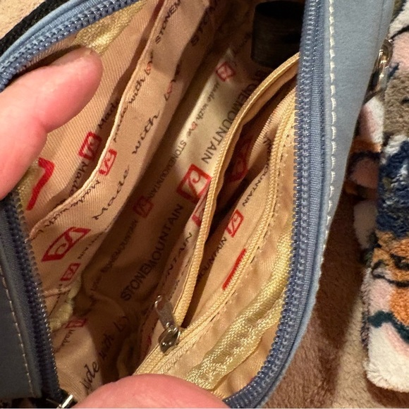 Stone Mountain Guitar Strap Catalina Camera Crossbody bag nubuck used once - Picture 7 of 11